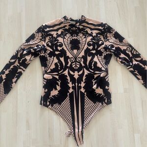 Long Sleeve Patterned Bodysuit in Blush and Black